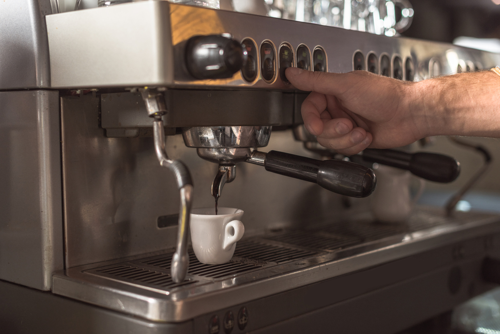 Czar Świtu : Odkrywamy Sekrety Kawy – Od Rośliny przez Proces Palenia aż po Twoją Filiżankę Pełną Smaku.